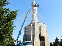 Дейности за защита на статуята на Света Богородица в Хасково 