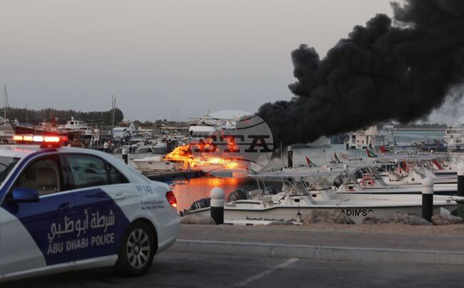 ОАЕ - яхта - пожар