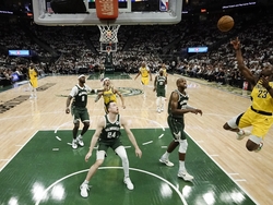 Pacers Bucks Basketball