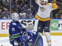 Predators Canucks Hockey