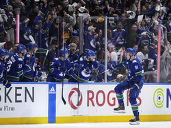 Predators Canucks Hockey