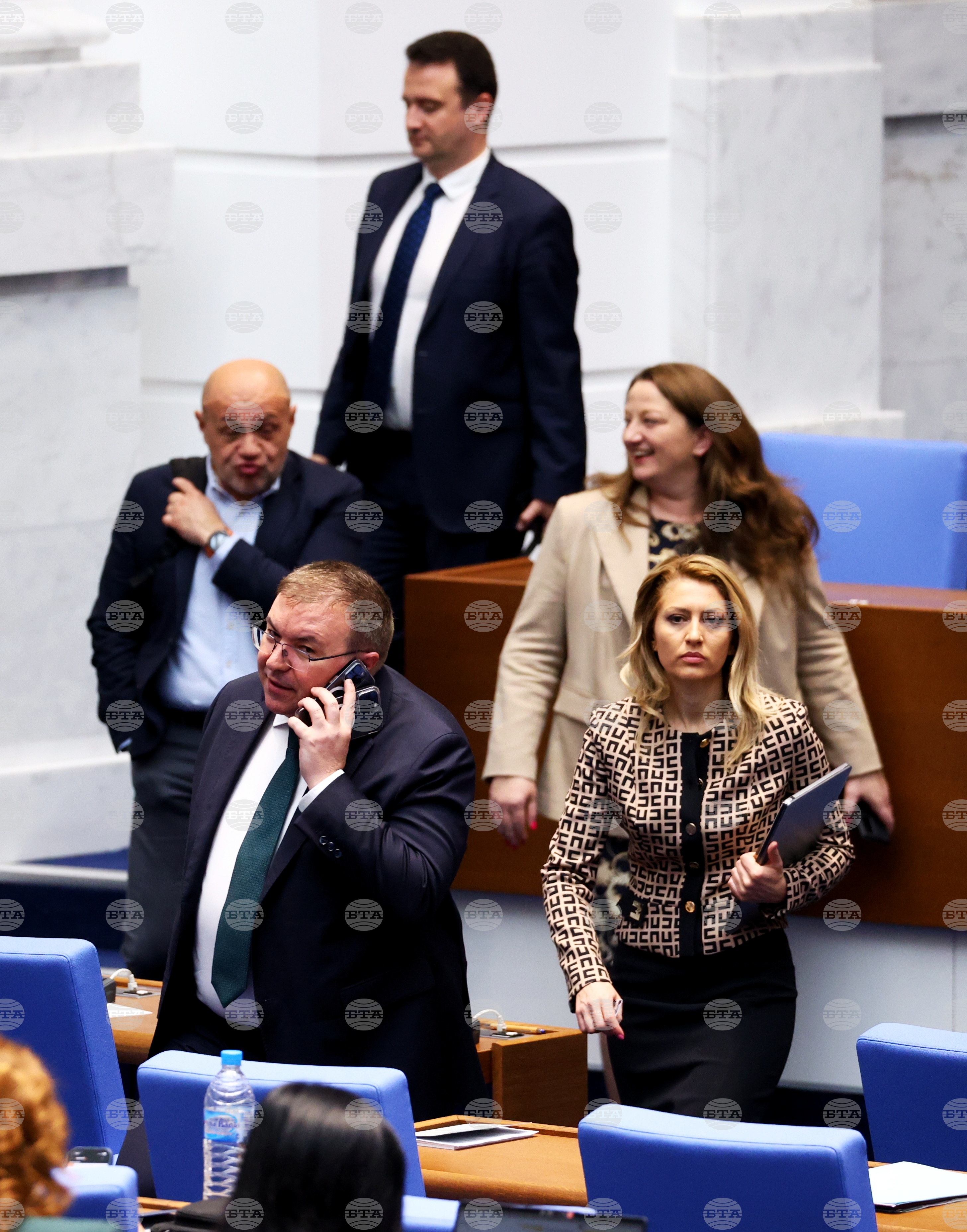 Парламент - заседание - Костадин Ангелов - Рая Назарян