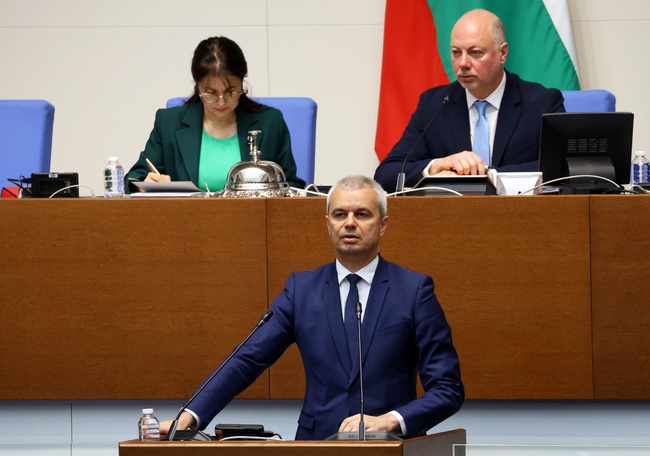 Костадин Костадинов: "Възраждане" поиска минута мълчание в памет на жертвите на арменския геноцид, но от ГЕРБ-СДС, ДПС и ПП-ДБ отказаха
