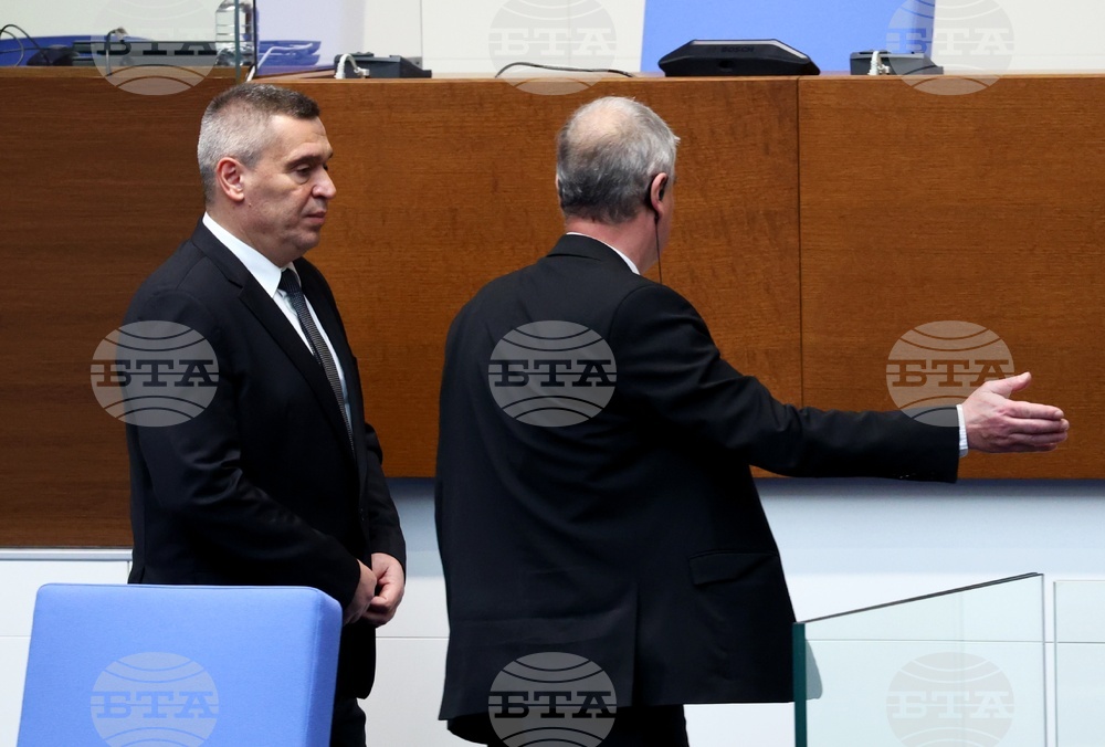 Парламент - Георги Тахов - заседание