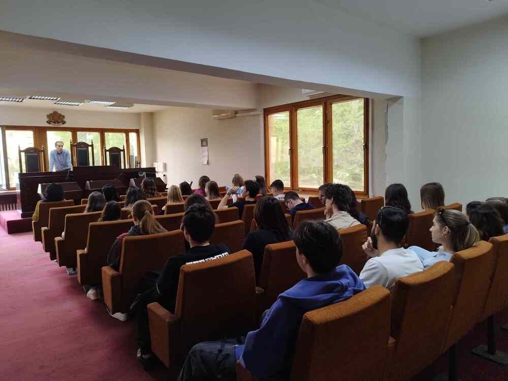 Срещи с ученици в Окръжен съд-Видин по повод Денят на Конституцията