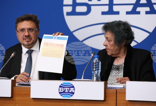 Национален пресклуб на БТА София - договор за дългосрочно сътрудничество между Национална професионална гимназия по полиграфия и фотография и БТА