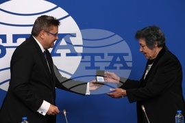 Национален пресклуб на БТА София - договор за дългосрочно сътрудничество между Национална професионална гимназия по полиграфия и фотография и БТА