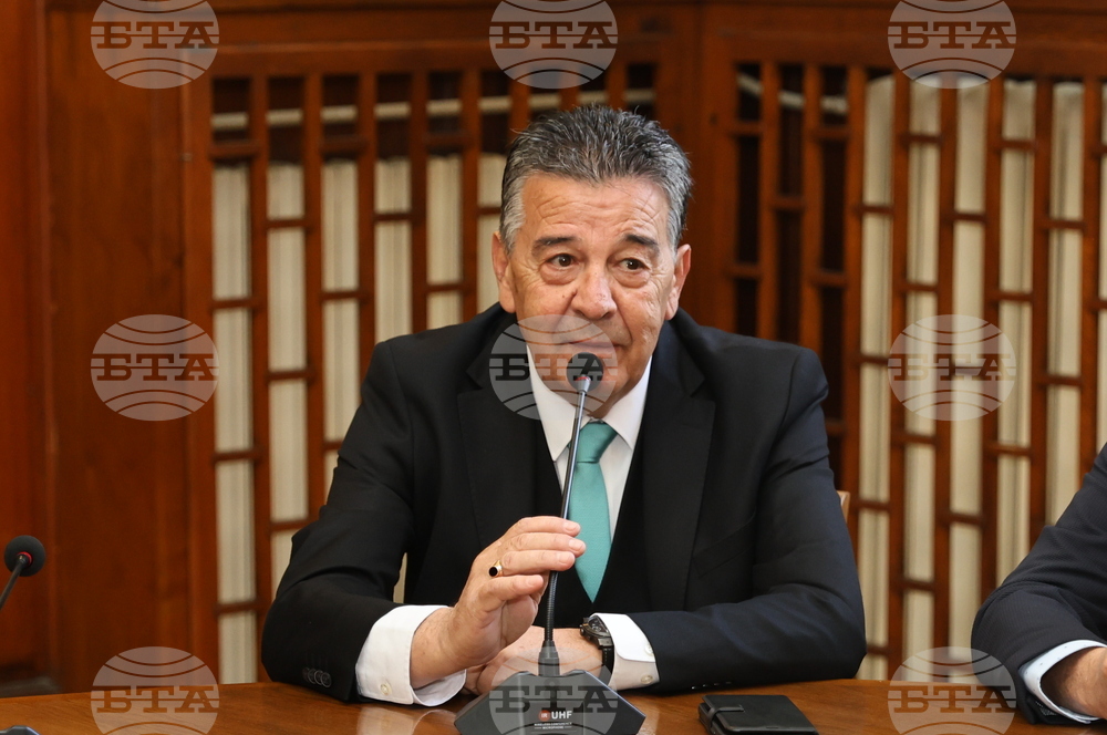 Пловдив - Община Пловдив - волейболни шампионки - Атанас Узунов