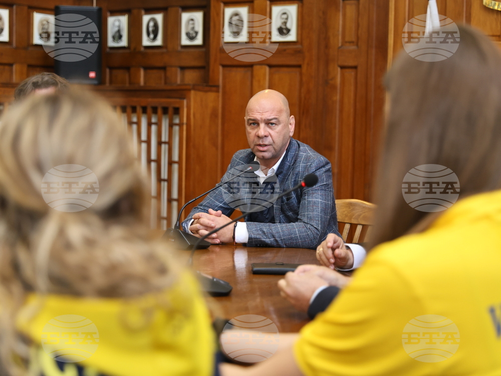 Пловдив - Община Пловдив - волейболни шампионки - Костадин Димитров