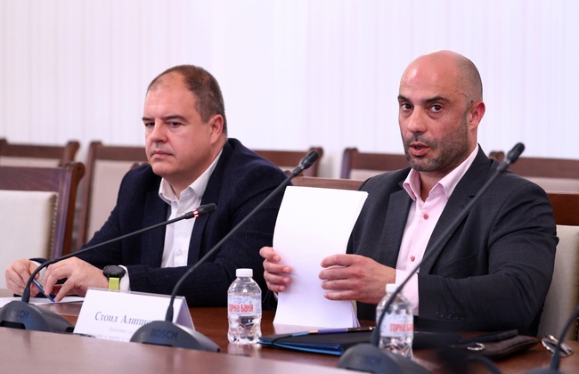 КЗП се отчете за извършените проверки в туризма от началото на 2023 г. пред депутатите от Комисията срещу монополите