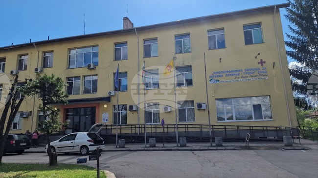 Изнесен пункт за кръводаряване ще има в Троян в помощ на художника и преподавател Владимир Киров