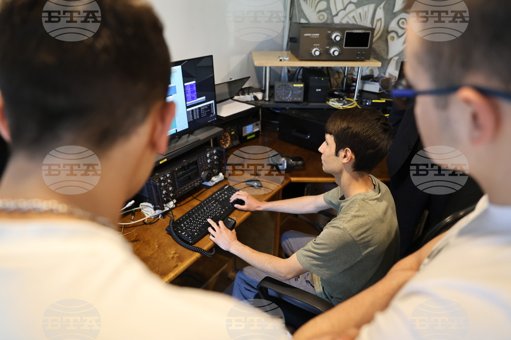 Село Калековец - Радиоклуб „Милара“ - безплатни кръжоци по радиолюбителство