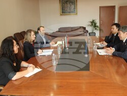 Министър Карамфилова се срещна с посланика на Казахстан