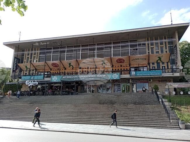 Музикалната комедия „Бай Ганьо Европейски“ е новото заглавие на великотърновския театър