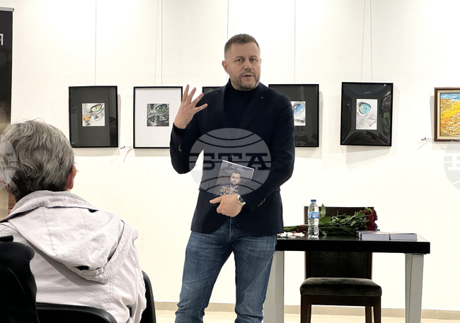 Казанлък - Георги Милков - „Истории от ръчния багаж“ - книга - представяне