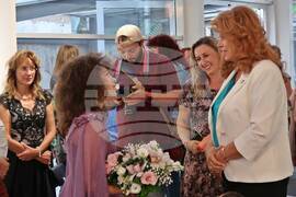 Илияна Йотова -  изложба „Деца (не) като другите“