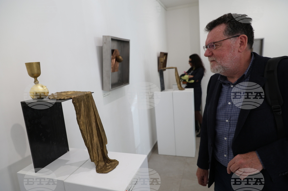 Галерия „Вежди“ - Бойко Митков  - изложба „Пълнолуние“ 