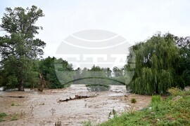 Село Климент - река - придошла