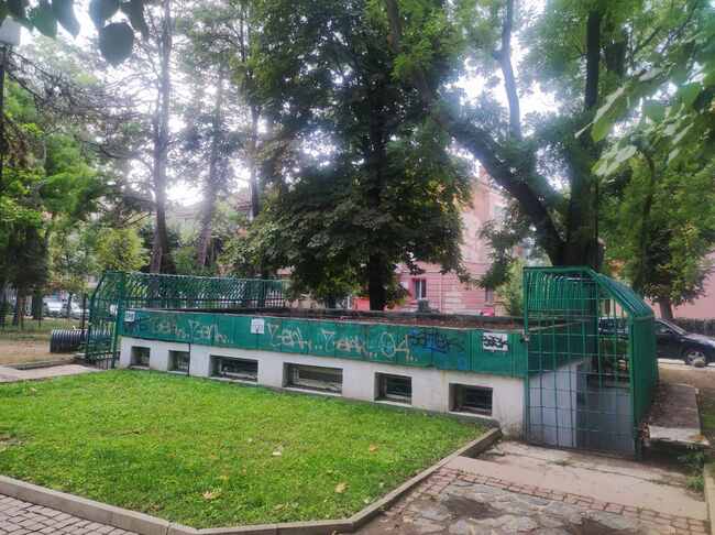 Община Благоевград възстановява неработещата обществена тоалетна в Централната градска градина, предстоят ремонти на важни обекти в града и малките населени места