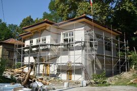 Село Лешница - 100-годишно училище - ремонт