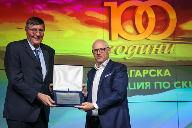 Министерство на младежта и спорта: Министър Глушков поздрави ръководството на БФСки, състезатели и треньори за 100-годишния юбилей на федерацията