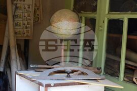 Село Лешница - 100-годишно училище - ремонт