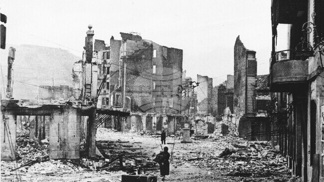 ЕФЕ: Президентът на Германия и кралят на Испания почетоха жертвите в Герника