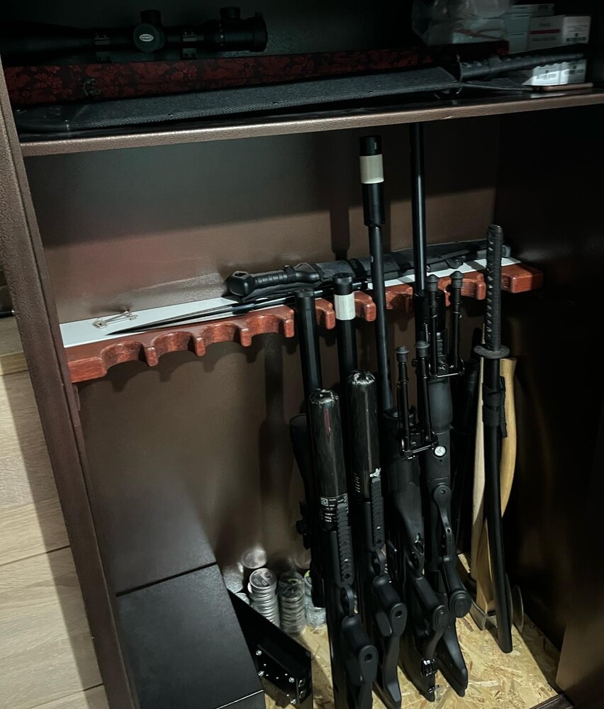 МВР: Служители на ГДБОП предотвратиха преработката и разпространението на големи количества пневматични оръжия