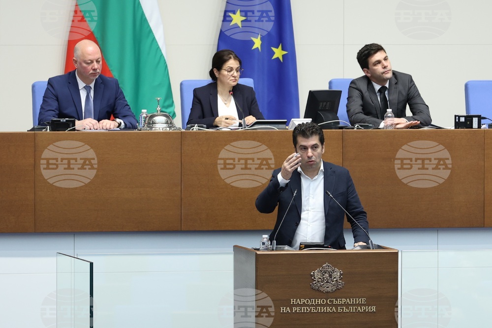 Парламент - заседание - Кирил Петков