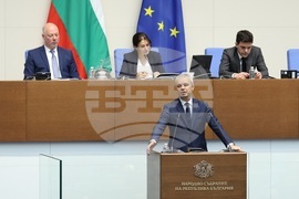 Парламент - заседание - Костадин Костадинов