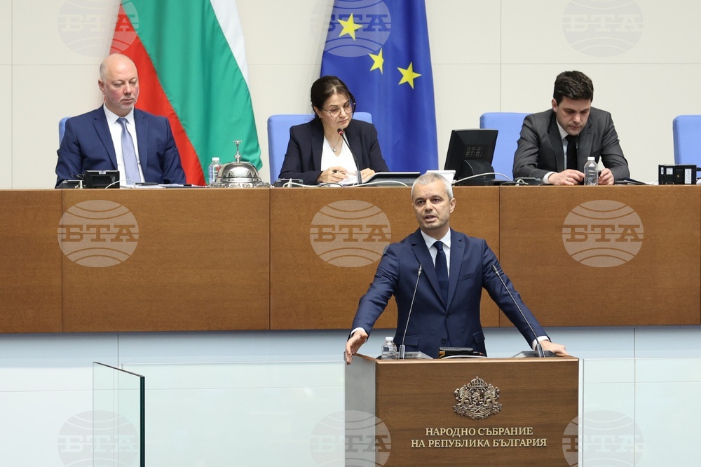 Парламент - заседание - Костадин Костадинов