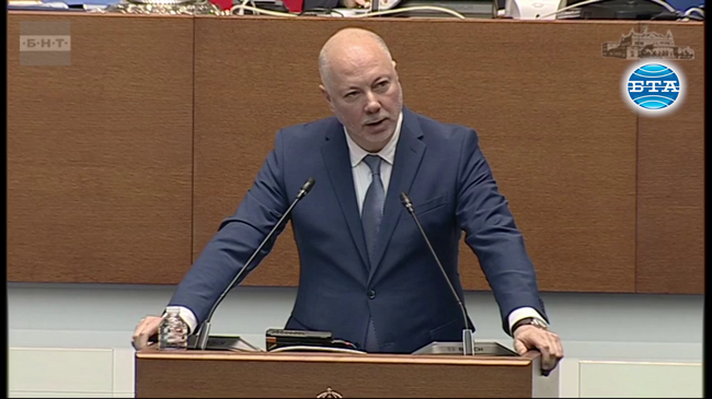 Парламентът освободи председателя на Народното събрание Росен Желязков