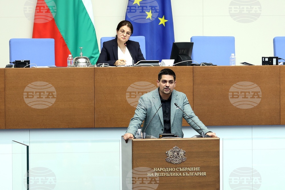 Парламент - заседание - Радостин Василев