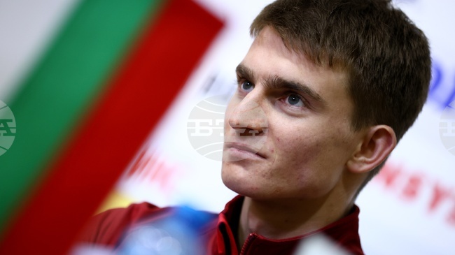 Силно представяне на сноубордиста Александър Кръшняк на паралелен гигантски слалом в Италия