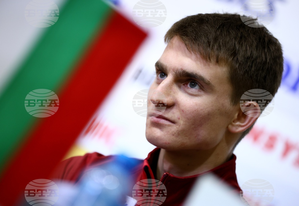 Александър Кръшняк спечели бронзов медал в сноуборда на зимната Универсиада в Торино