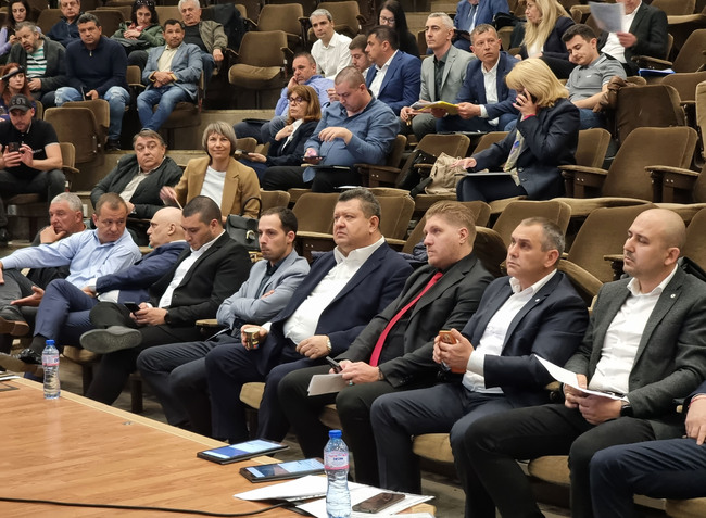 Награда „Варна“ в системата на образованието и науката тази година получават 21 личности и колективи
