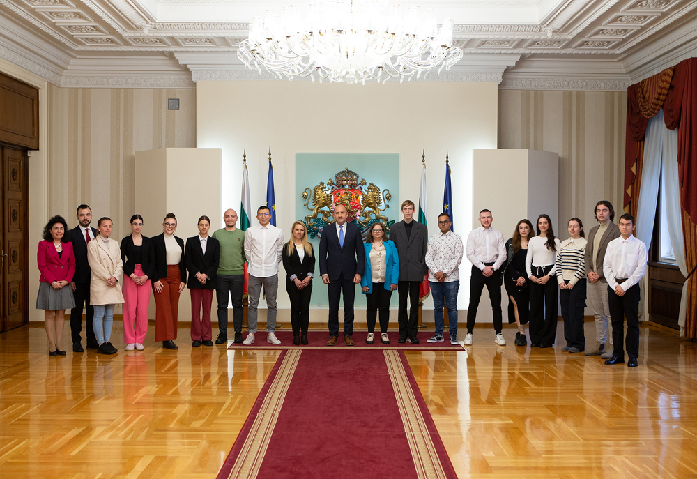 Президентът: Образованите млади хора на България дават надежда, че страната ни може да преодолее регионалните дисбаланси и социалните неравенства