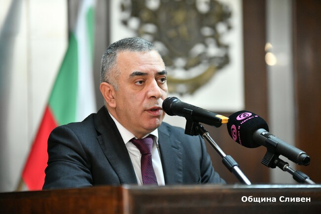 Стефан Радев за бюджетната прогноза за 2025-2027 г.: Разходите на Община Сливен на човек от населението са сред най-ниските в страната