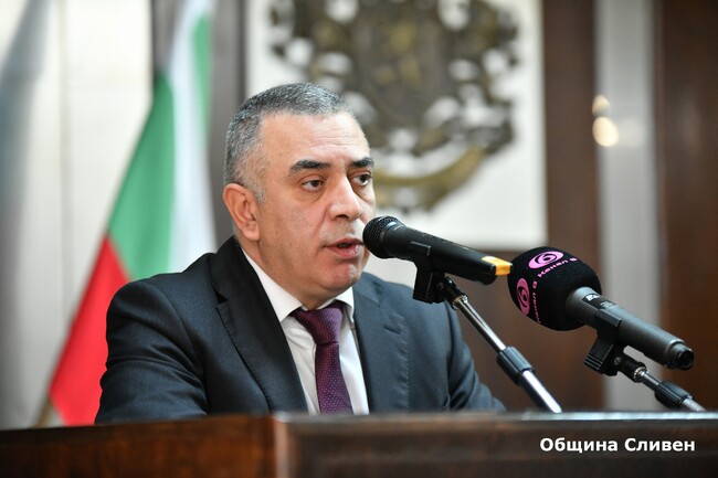 Стефан Радев за бюджетната прогноза за 2025-2027 г.: Разходите на Община Сливен на човек от населението са сред най-ниските в страната