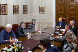 Президентство - Румен Радев - енергетици - среща