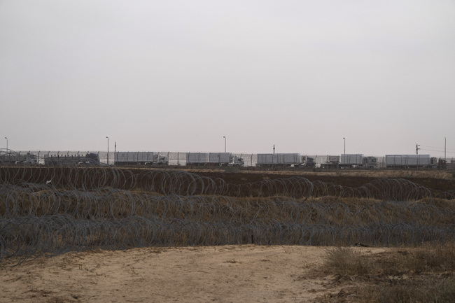 ООН каза, че само 906 камиона с хуманитарни помощи са влезли в ивицата Газа от началото на израелската операция в района на град Рафах