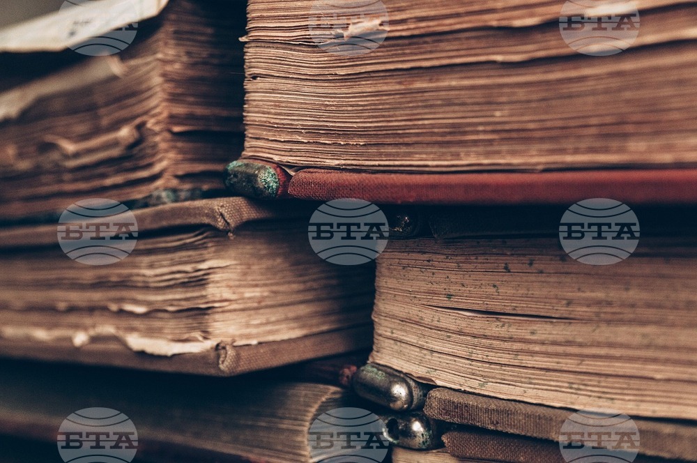 Разбита е банда от крадци на антикварни книги в Грузия и Латвия, съобщи Европол