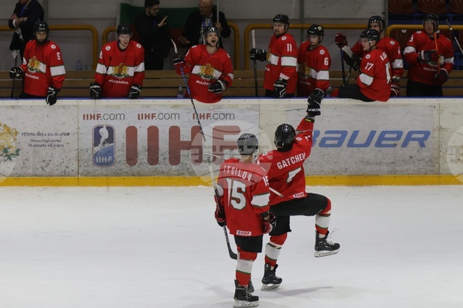 Националният отбор на България по хокей на лед до 20 години победи убедително Турция
