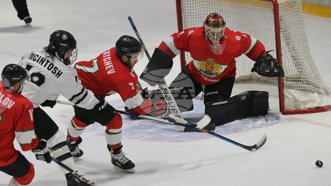 Хокейните национали на България загубиха от Израел във втория си мач от Световно първенство за мъже, дивизия II, група Б в София