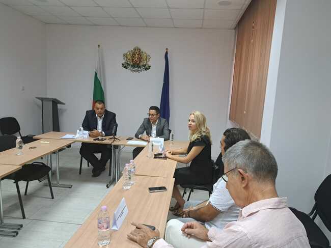 Министър Пулев в Пазарджик: Скоро отваряме втора програма по Плана за възстановяване - за 30,6 млн. лв.