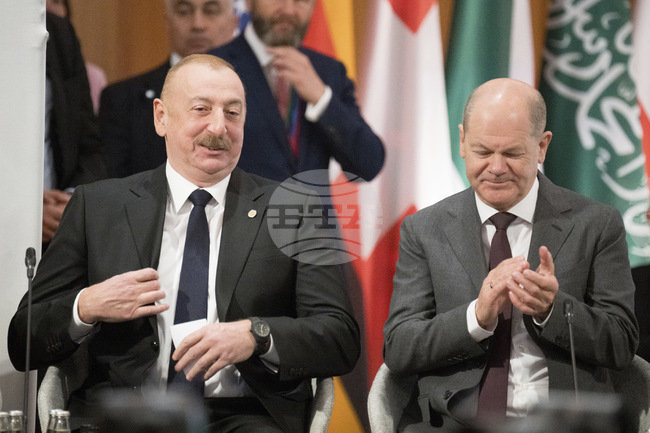 Германският канцлер Шолц се срещна с президента на Азербайджан и призова за по-голямо зачитане на правата на човека в азиатската страна