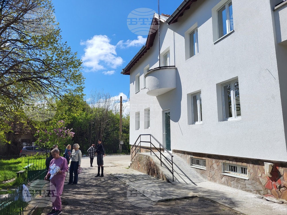 Institutions Blamed Most for Bulgaria’s Illegal Nursing Homes Scandal, Myara Poll Finds