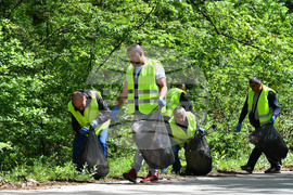 Село Свещари - инициатива "Зелен дъб" - пролетно почистване