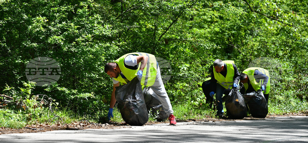 Село Свещари - инициатива "Зелен дъб" - пролетно почистване