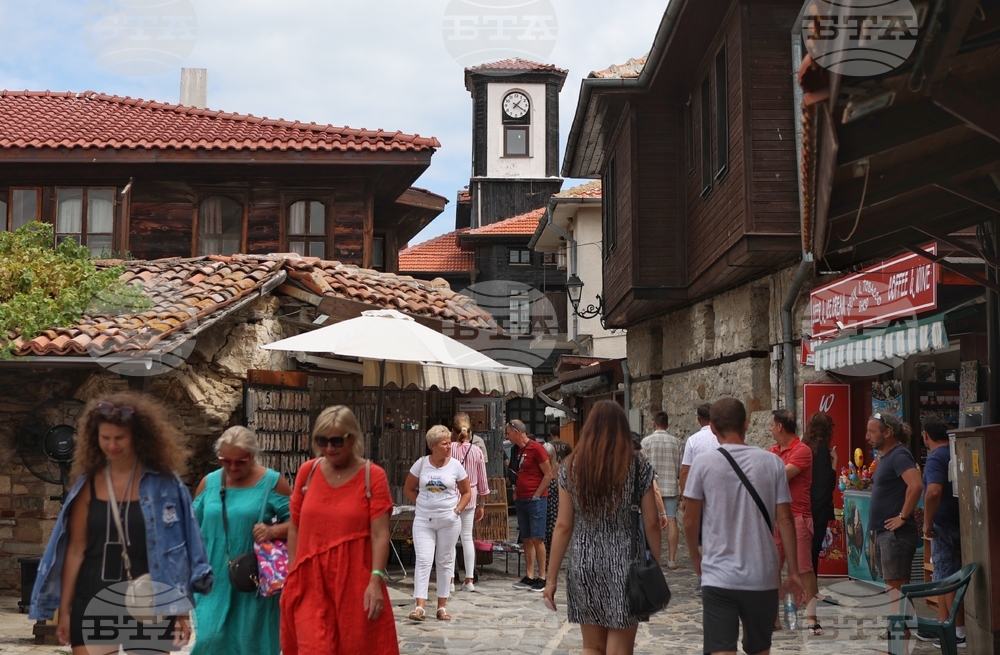 Five Municipalities Account for Half of Bulgaria’s Tourists, Study Finds